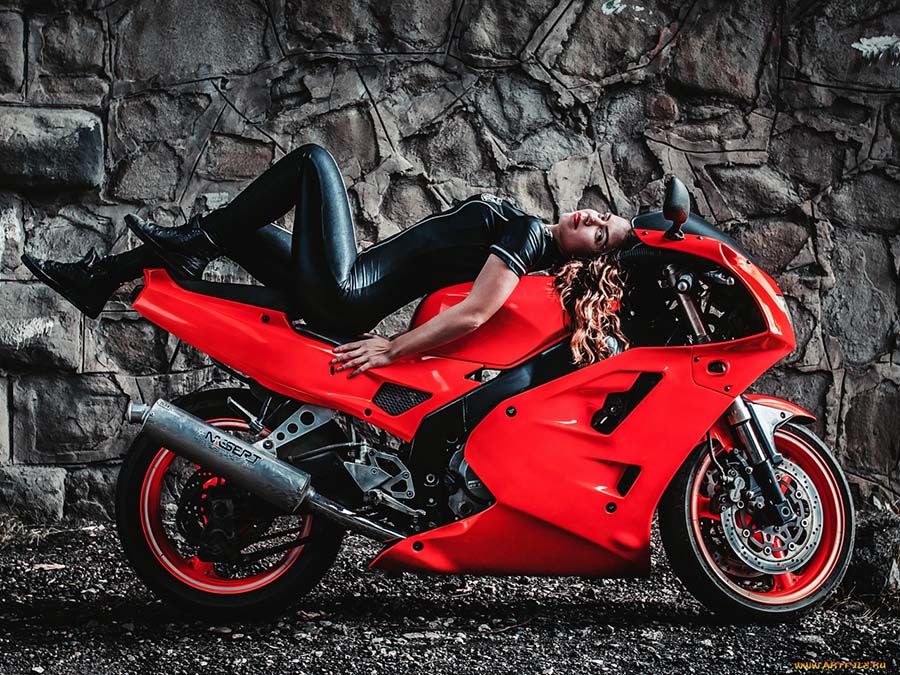 Beautiful girl Beautiful girls and motorcycles in Yokohama