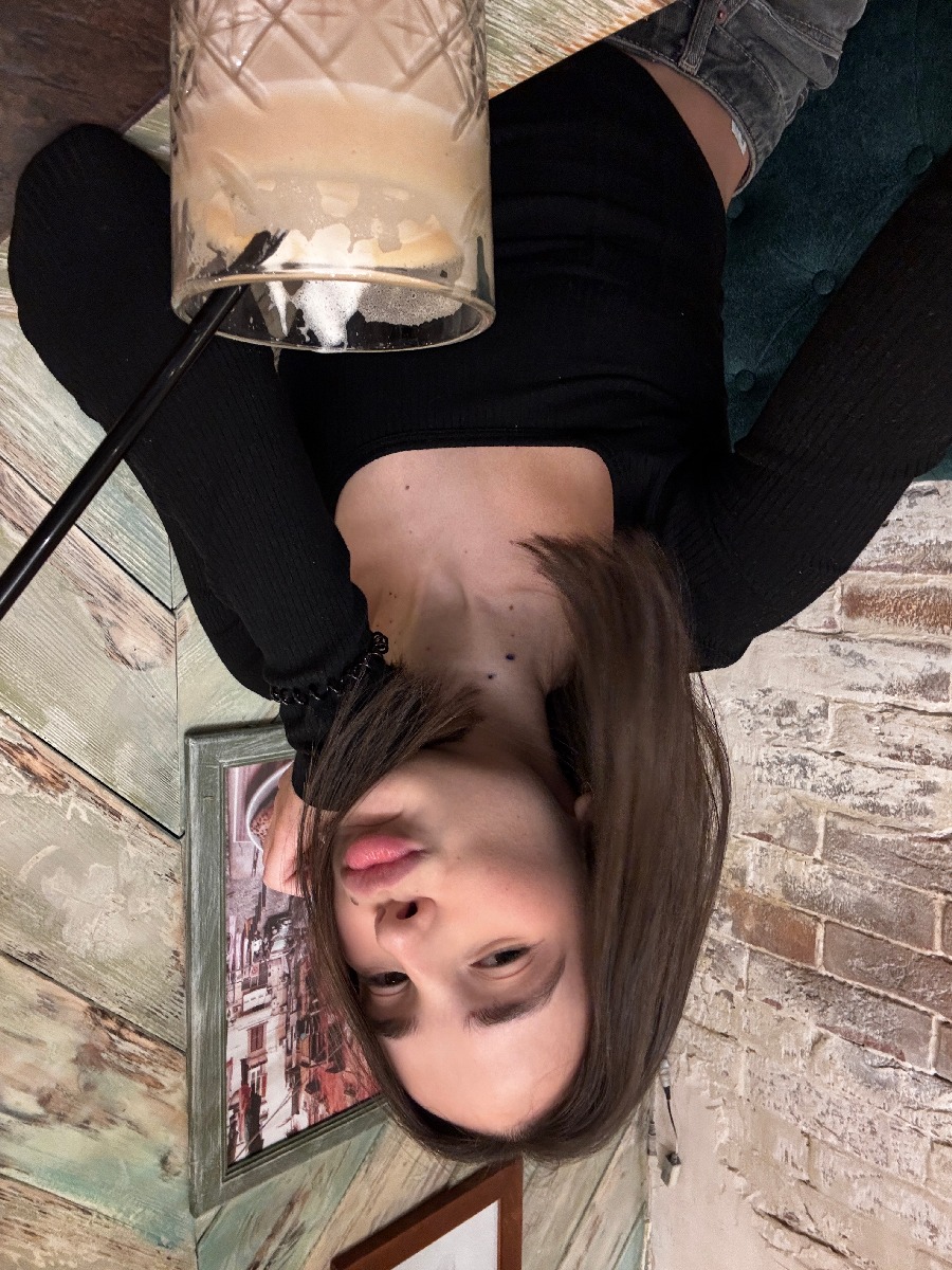 Fresh photos, fresh mood — Tina online in Yokohama