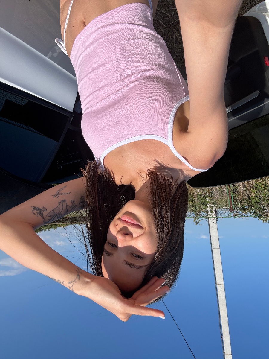 Sexy model Tina in Yokohama